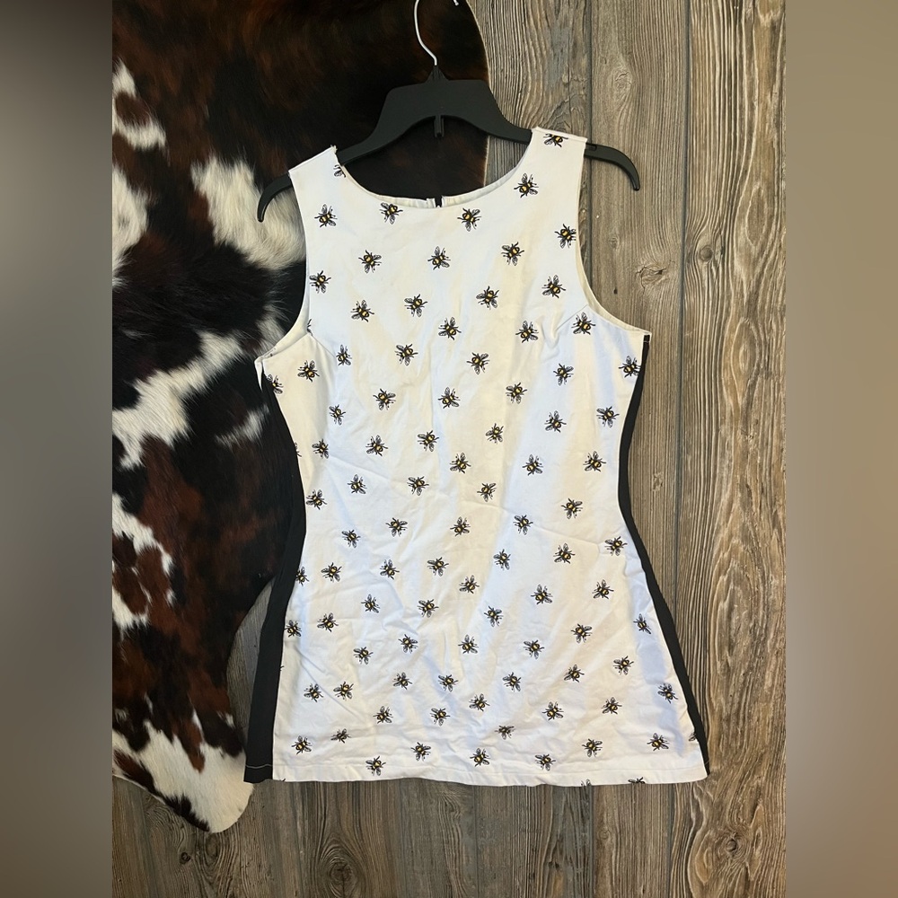 HANDMADE dress with bubble bee embroidery detail zip up back EUC